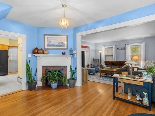 260 Maple St, New Bedford, MA 02740