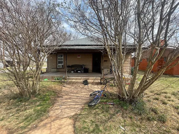 801 E Roosevelt Ave, Electra, TX 76360