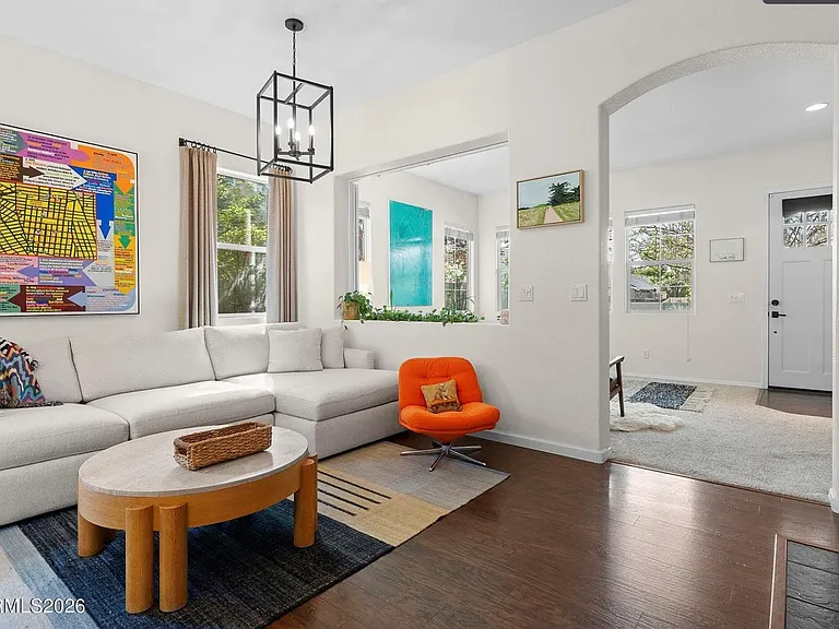 1610 Box Canyon Dr — Photo 3