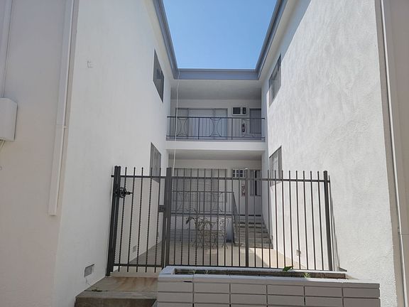 2nd image of 825 S Bedford St #25