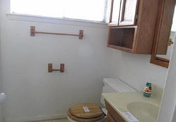 2nd image of 818 Glenmore Dr