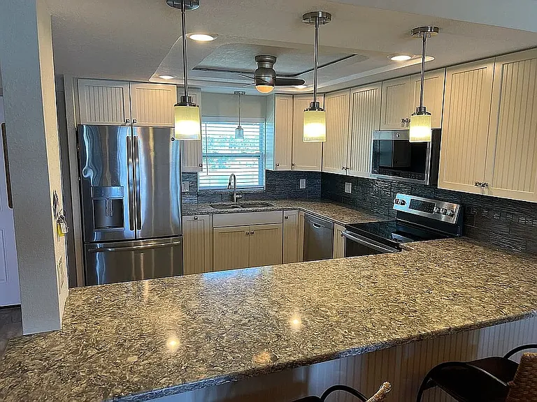 4750 Cove Cir #503 — Photo 8