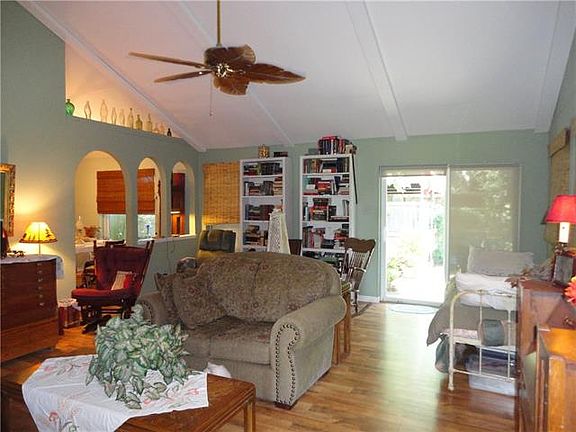 3rd image of 4801 Rollingwood Ct