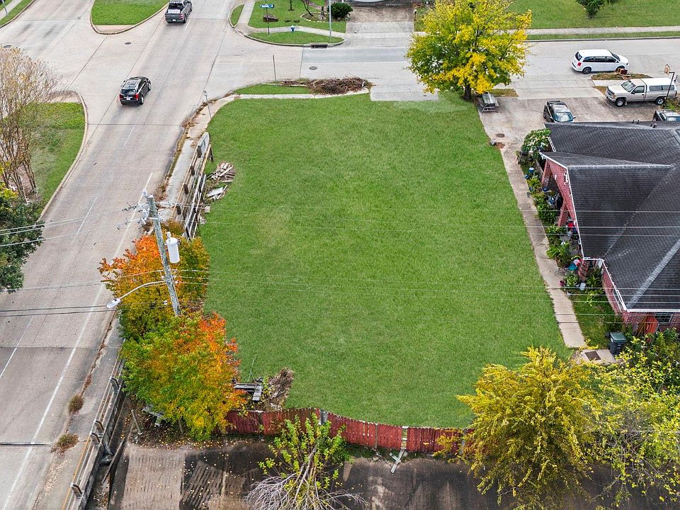 1st image of 9402 Derrik Dr