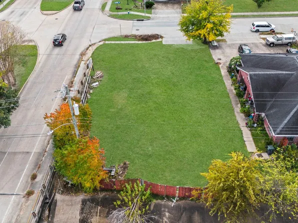 9402 Derrik Dr, Houston, TX 77080