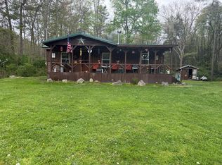 711 Blue Jay Six Rd, Cool Ridge, WV 25825