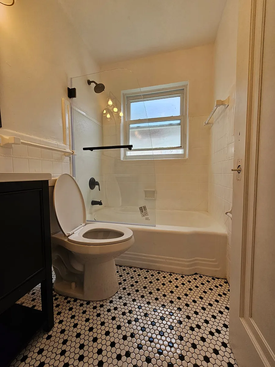 Building Photo - 6917 Claremore Dr