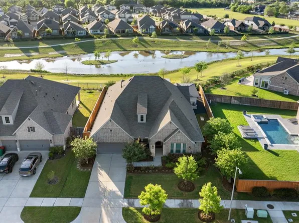 1823 Eli Fenn Dr, Richmond, TX 77469