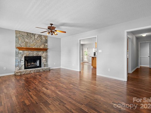 4th image of 3697 Serenity Dr