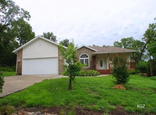 567 Huntington Dr, Branson, MO 65616
