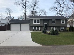 445 Onondaga St, Lewiston, NY 14092