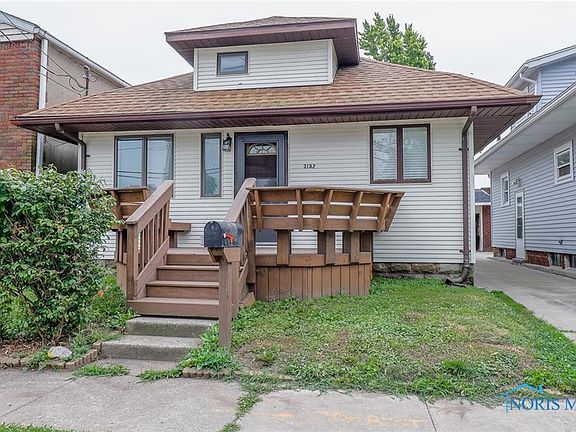 3rd image of 3152 131st St