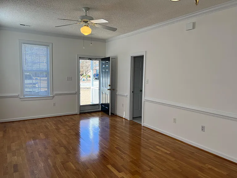 3323 Whitlock Dr N #B — Photo 3