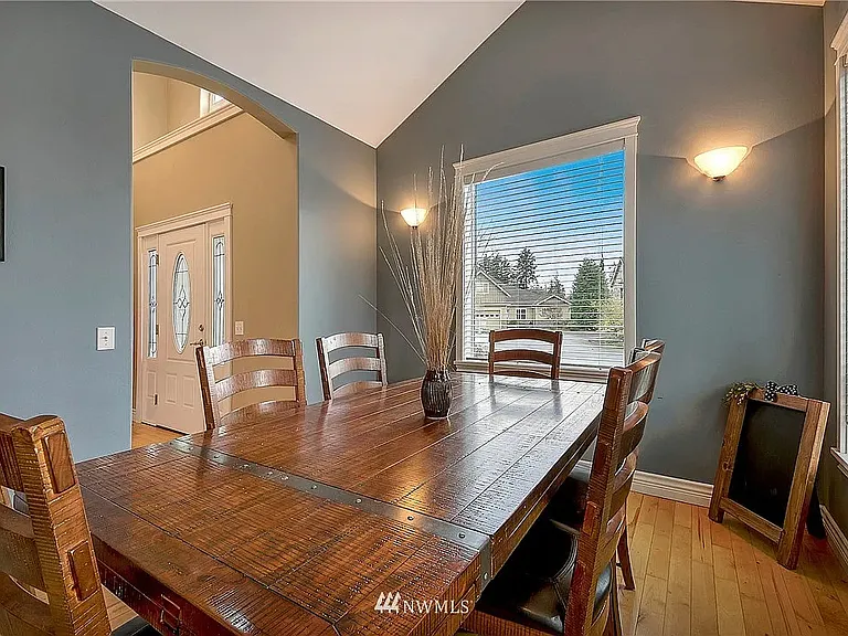 4463 Castlerock Dr — Photo 9