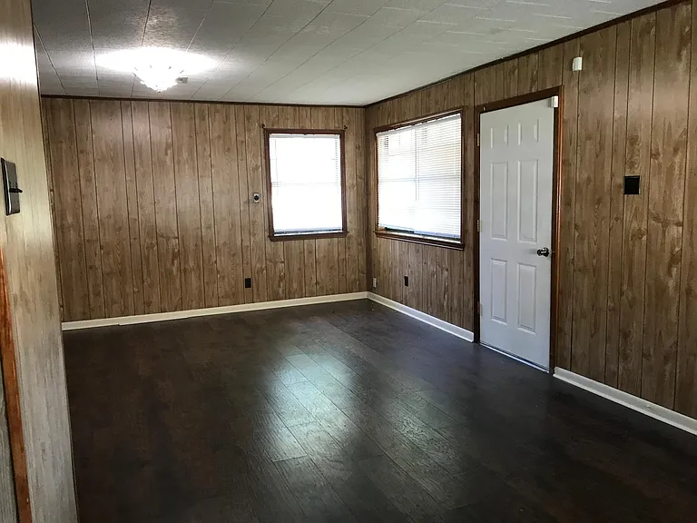 316 Bradford Dr — Photo 3