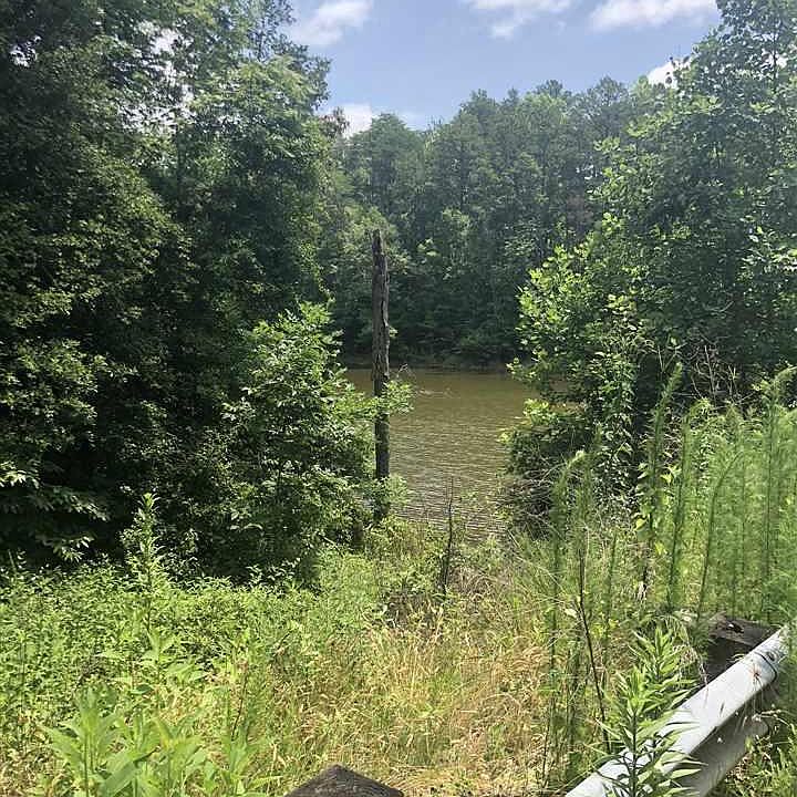 2nd image of 111 Skyline Dr