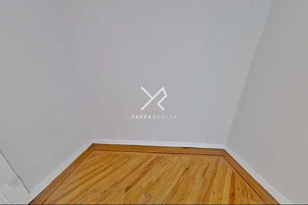 Rented by Yaffa Realty LLC | media 43