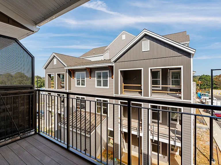 The Pointe at Overlook — Photo 34