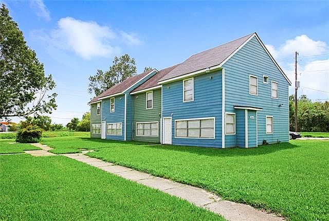 1st image of 4264 Lac Bienville Dr #D
