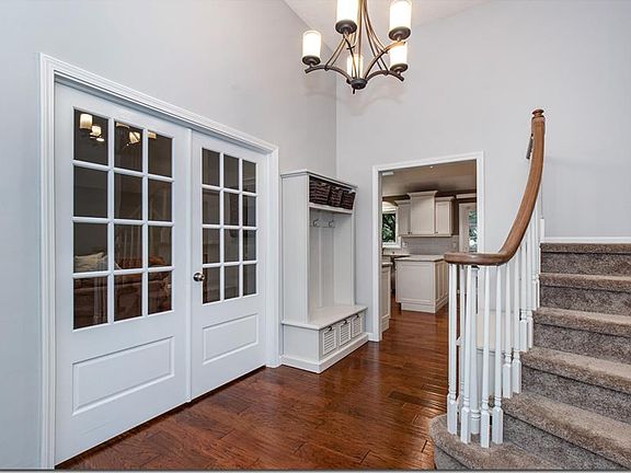 4th image of 28715 Brockway Dr