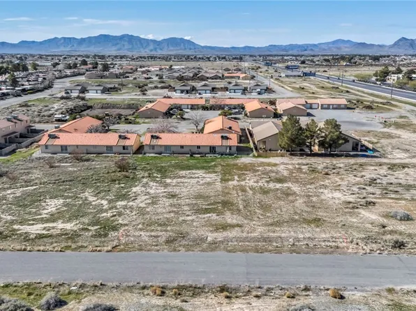 1060 S Leo Ct, Pahrump, NV 89048