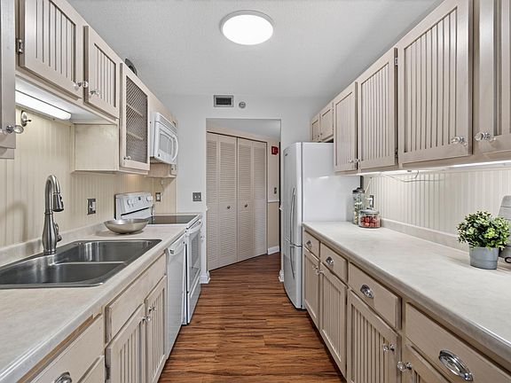 2nd image of 6615 Lake Shore Dr S APT 304