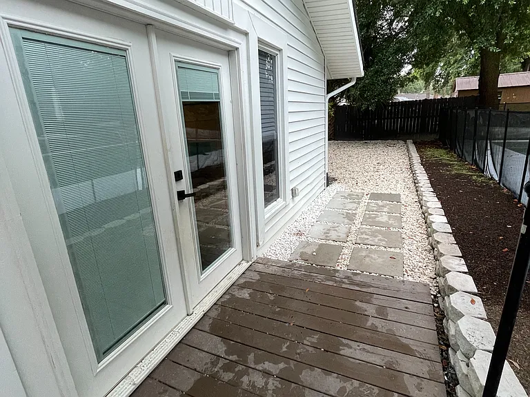 12905 Canterbury Rd — Photo 27