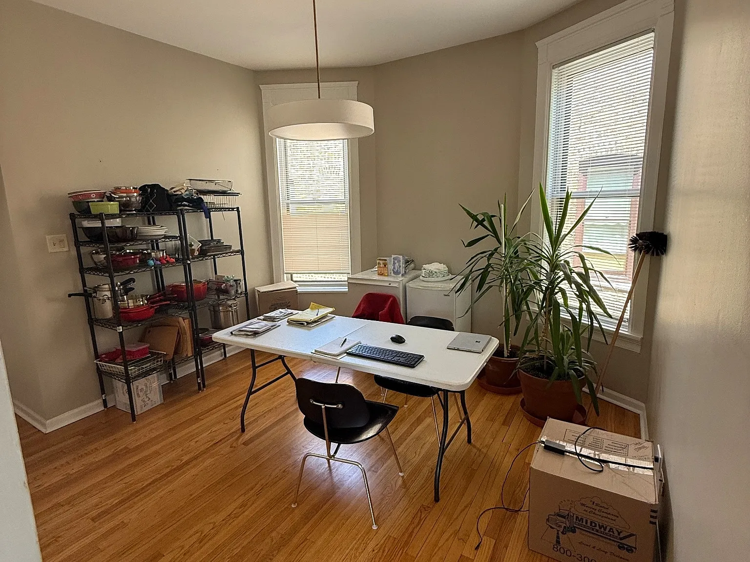 2022 N Seminary Ave — Photo 4