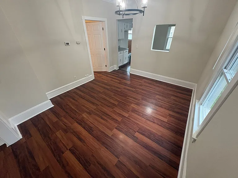 2315 Hood Ave — Photo 3