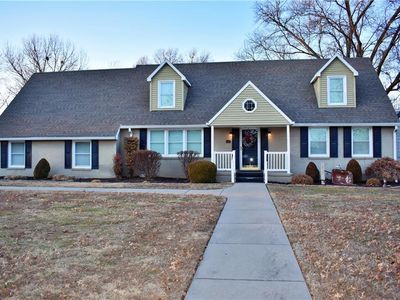 807 Twin Lakes Dr, Pittsburg, KS, 66762
