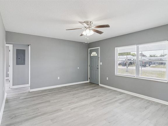 4th image of 331 Walter Ave