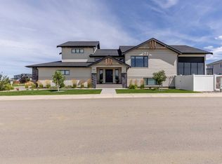 648 W Sixmile Cres S, Lethbridge, AB T1K8G4