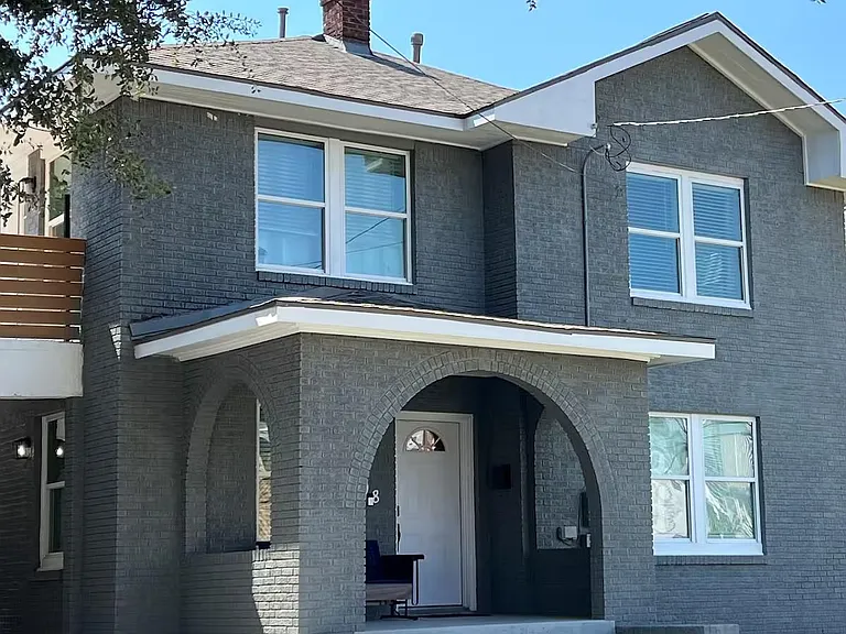 2108 Berry St — Photo 36