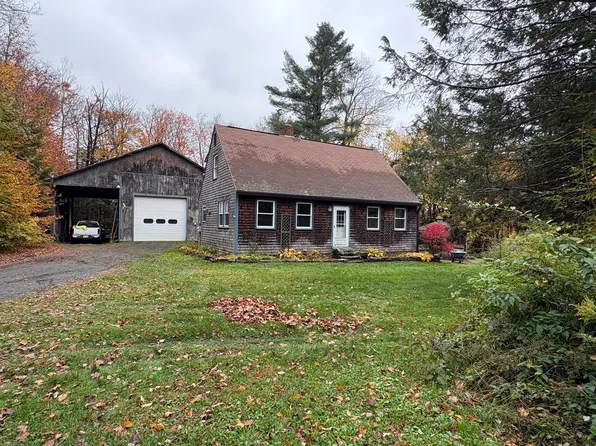 63 West St, Goshen, MA 01032