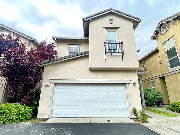 2nd image of 5224 Vesta Cir