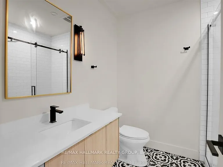 368 Chapel St #7 — Photo 11