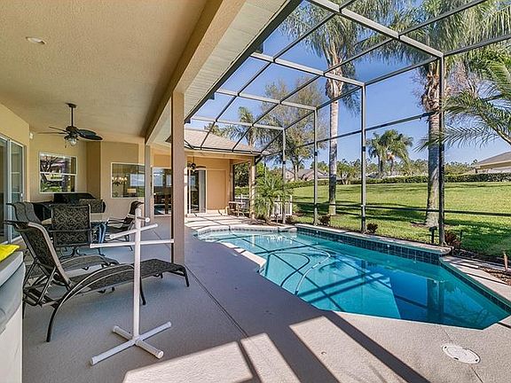 3rd image of 16346 Florence Oak Ct