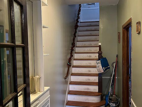 4th image of 30-70 29th St #2FAMILY