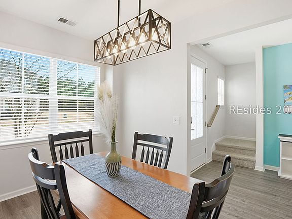 5th image of 120 Garden Row Dr S