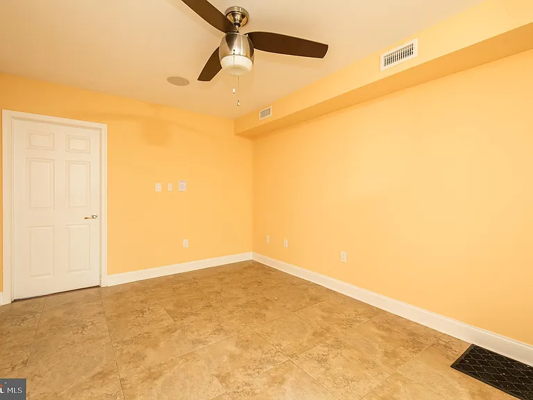 246 S 22nd St #2 — Photo 9