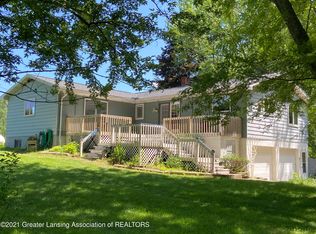 15500 Peacock Rd, Haslett, MI 48840