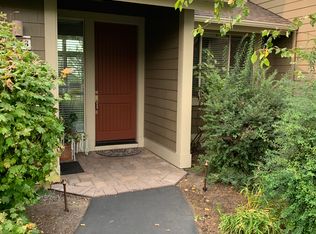 10788 Village Loop, Redmond, OR 97756