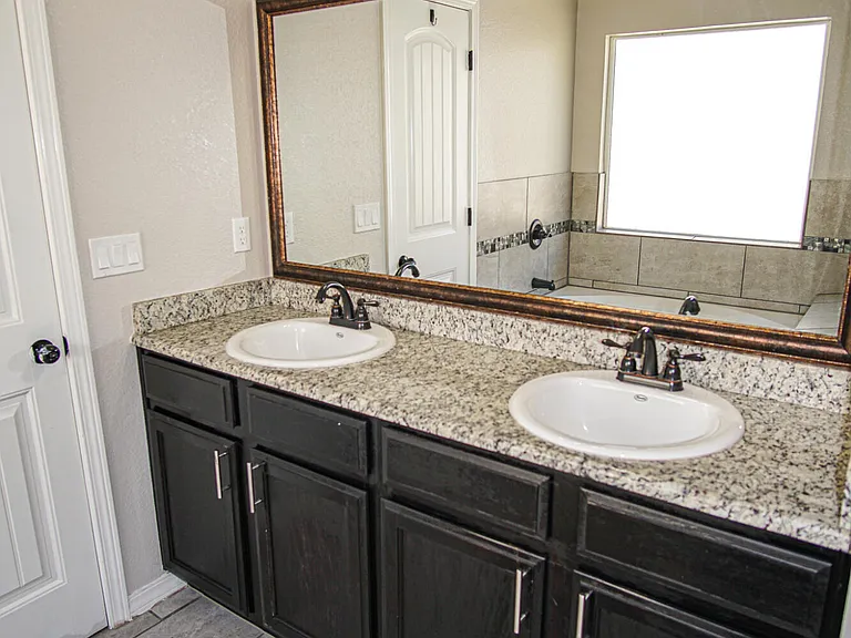 13482 Bradford St — Photo 31