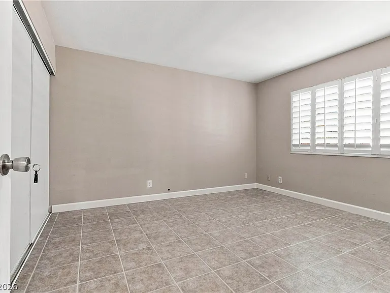 4815 Castle Rock Ct — Photo 17