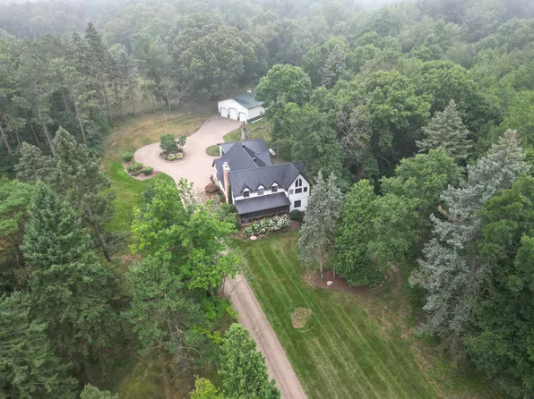 13138 White Lake Rd, Fenton, MI 48430