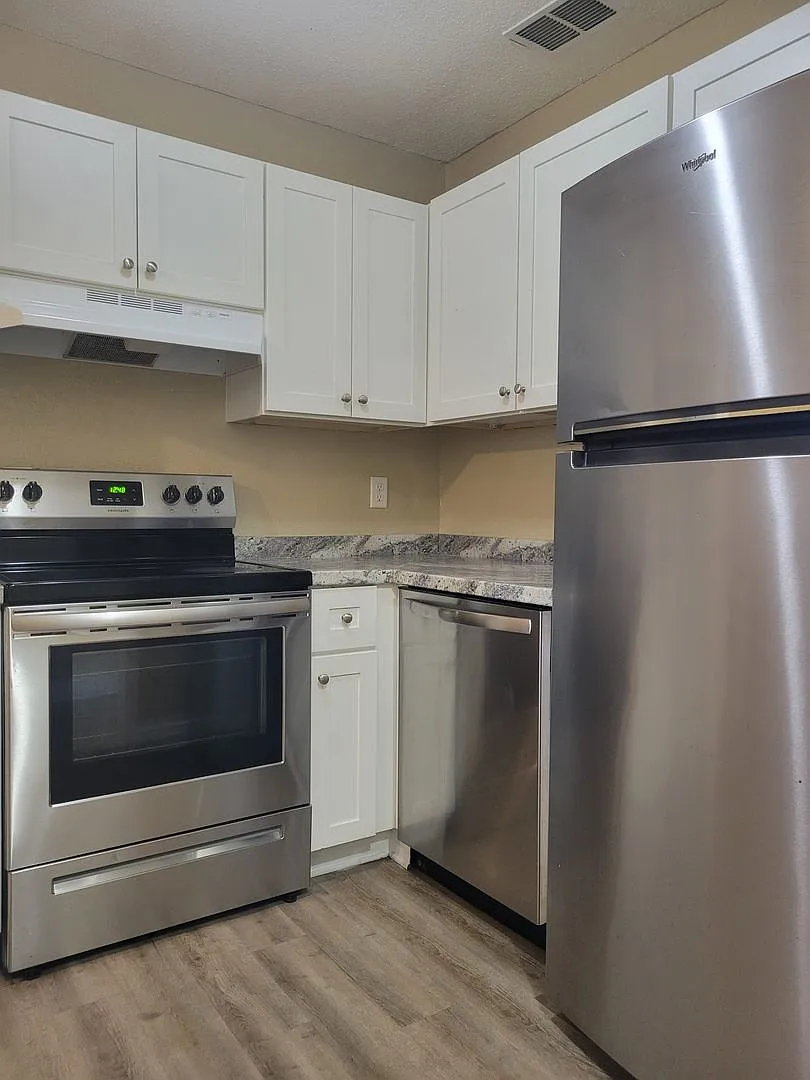 1802 3rd Ct SE — Photo 3