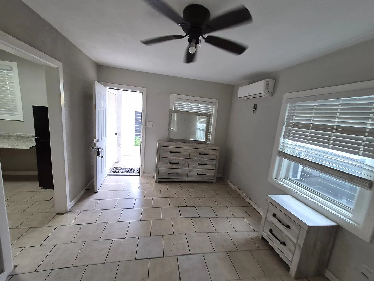115 Caldwell St. #1, San Antonio, TX. 78223 — Photo 4