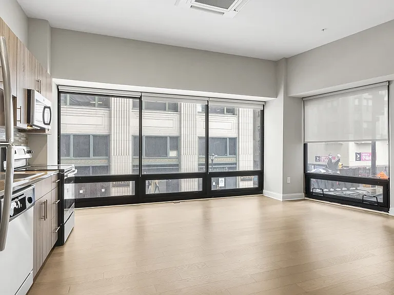 1300 Chestnut Street — Photo 16