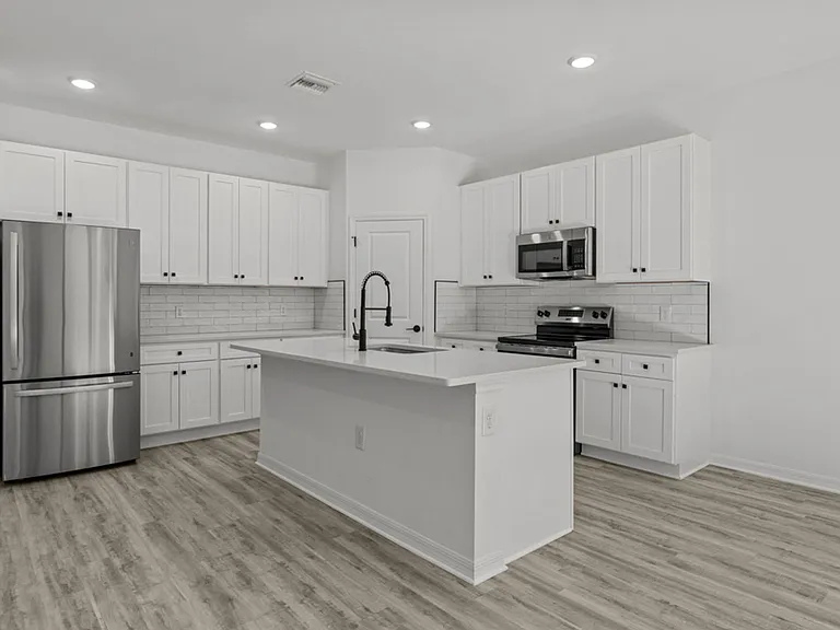 548 Knapp St — Photo 1