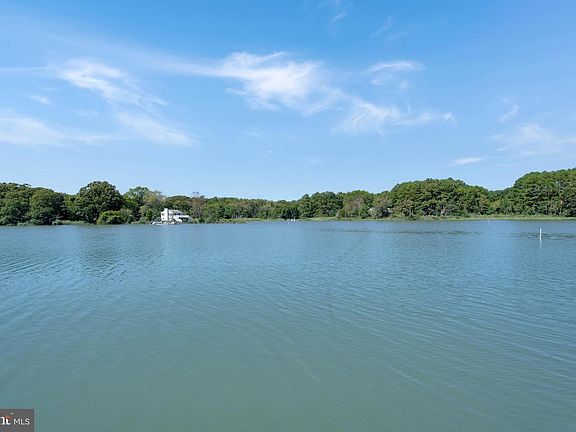 3rd image of 968 Main St